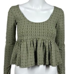 Forever 21 Olive & Ivory Peplum Long Sleeve
Crop Top New